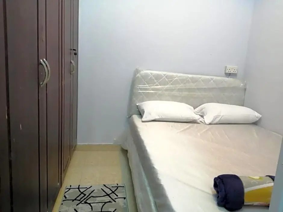 AlBarsha 1 Hostel by PHM