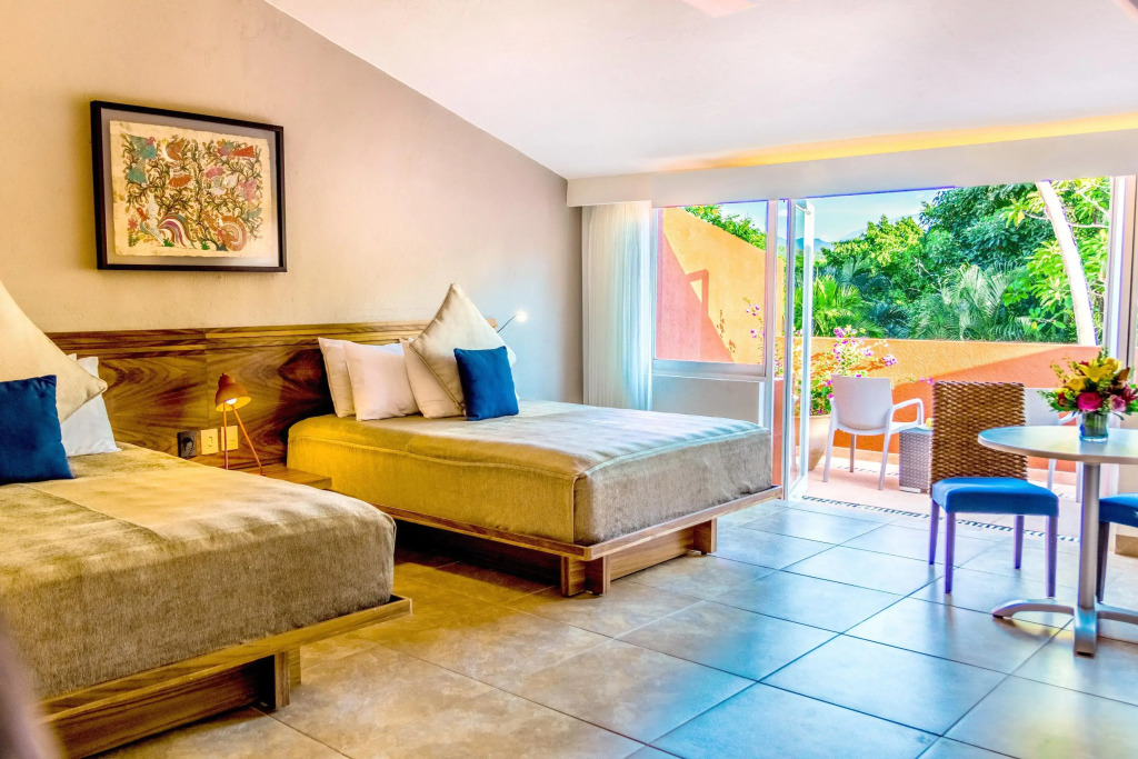 Las Brisas Huatulco-All Inclusive