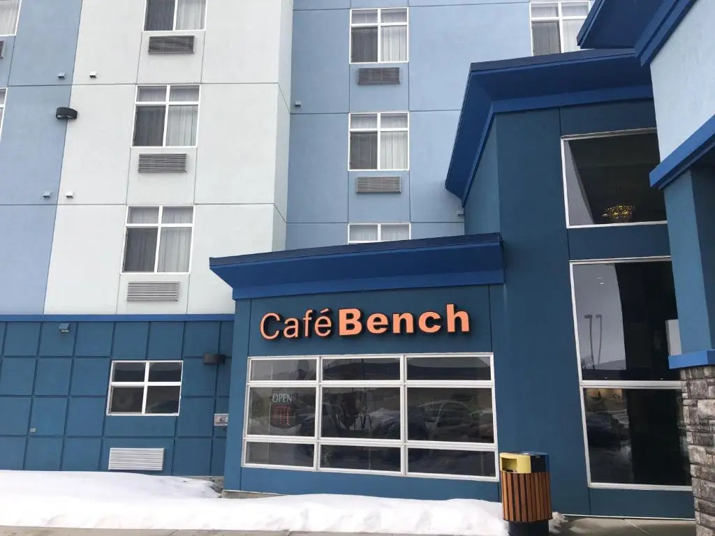 Days Inn & Suites by Wyndham Fort Saskatchewan
