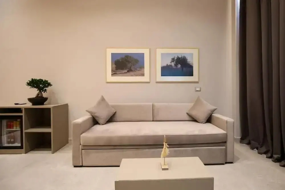 Toto Hotel & Apartments