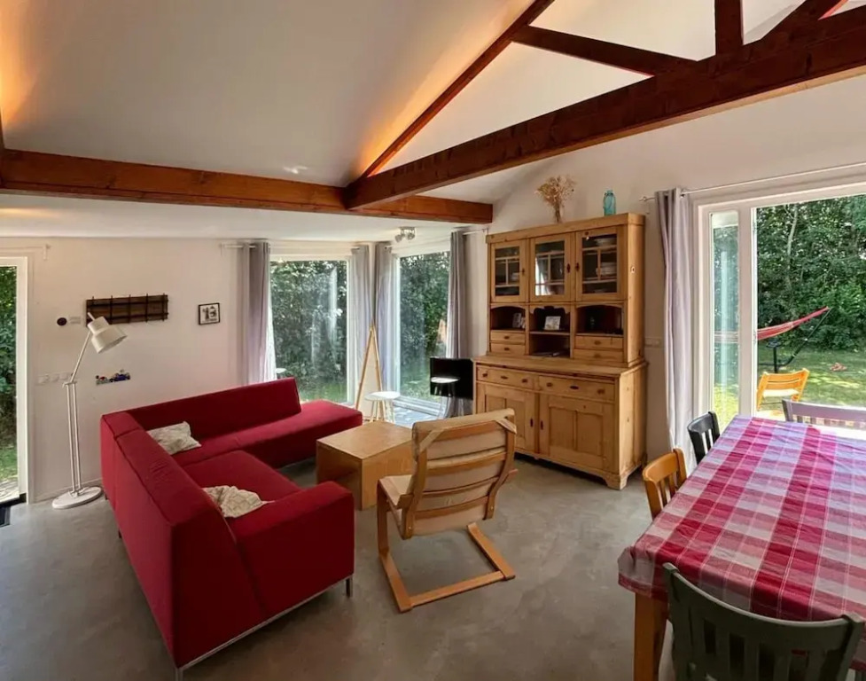Renovated Bungalow With Garden for Families