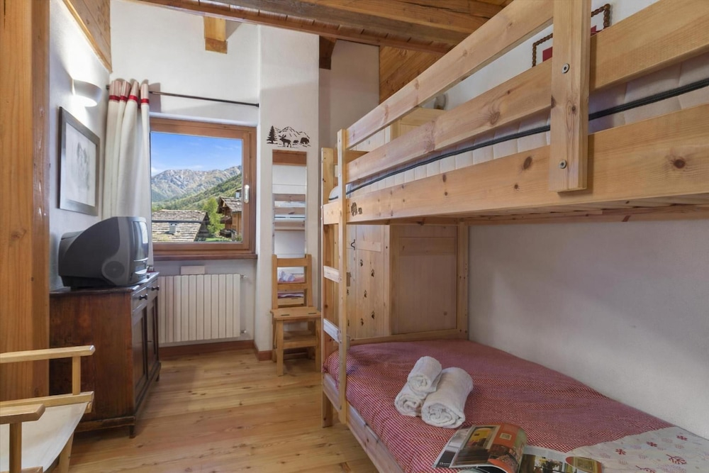 Gleise Lodge apartment