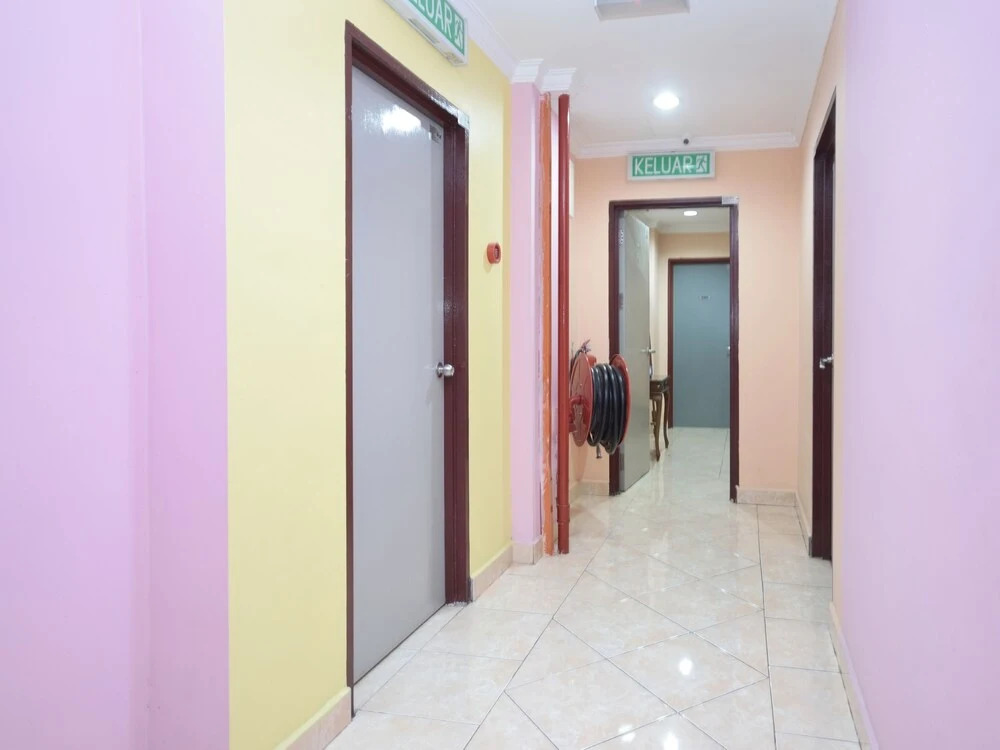 OYO 892 Hotel Grand Nadia