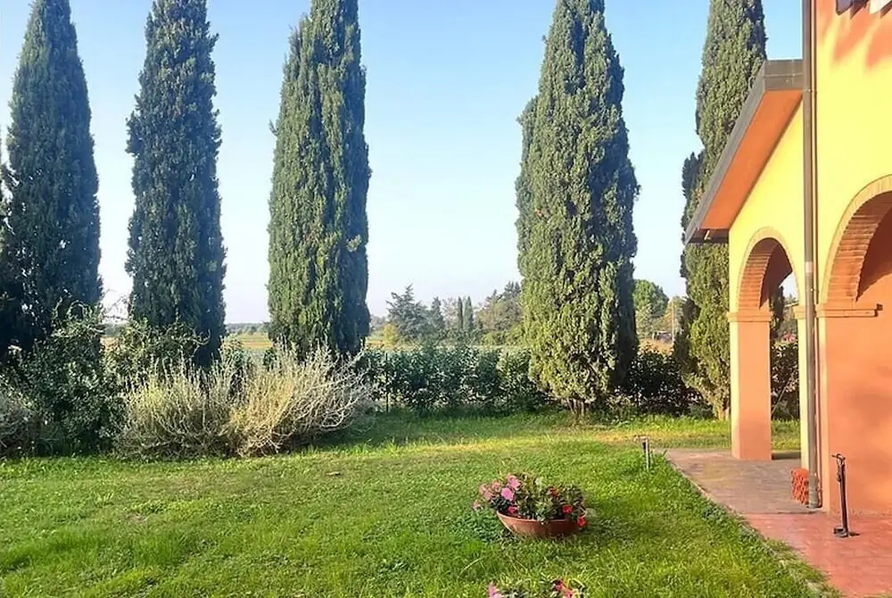 Tuscan Villa 5mins From Beach, Sleeps 8, ev Point