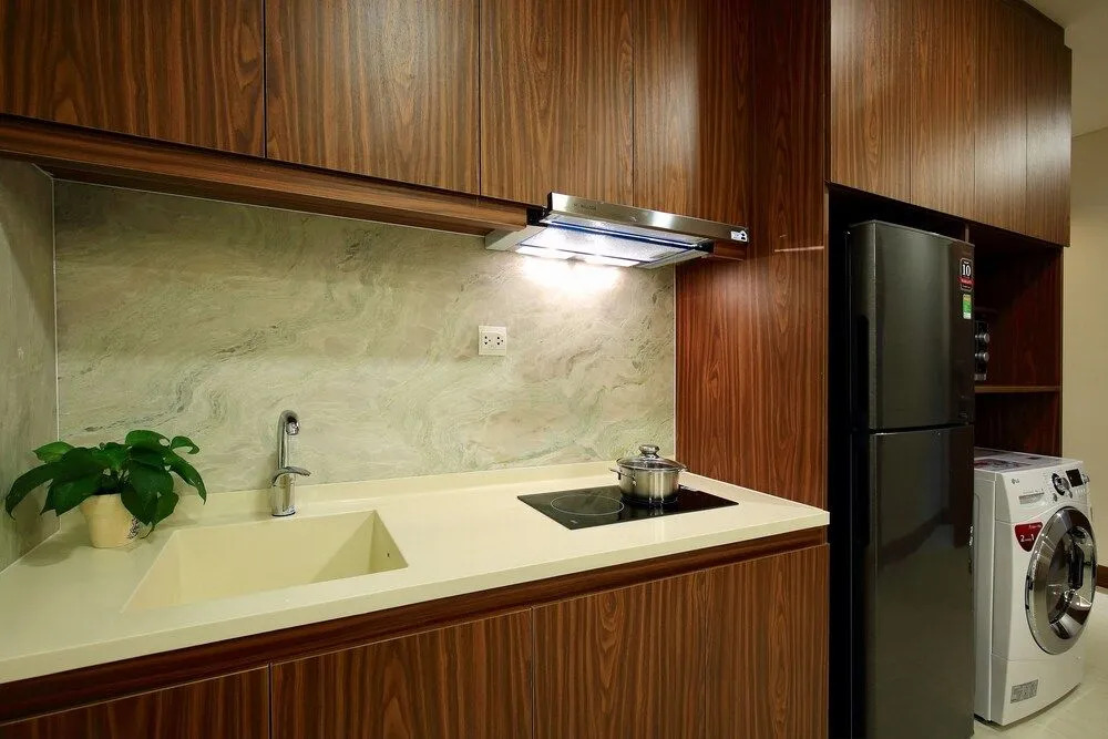 Aurora Apartment by Glenwood