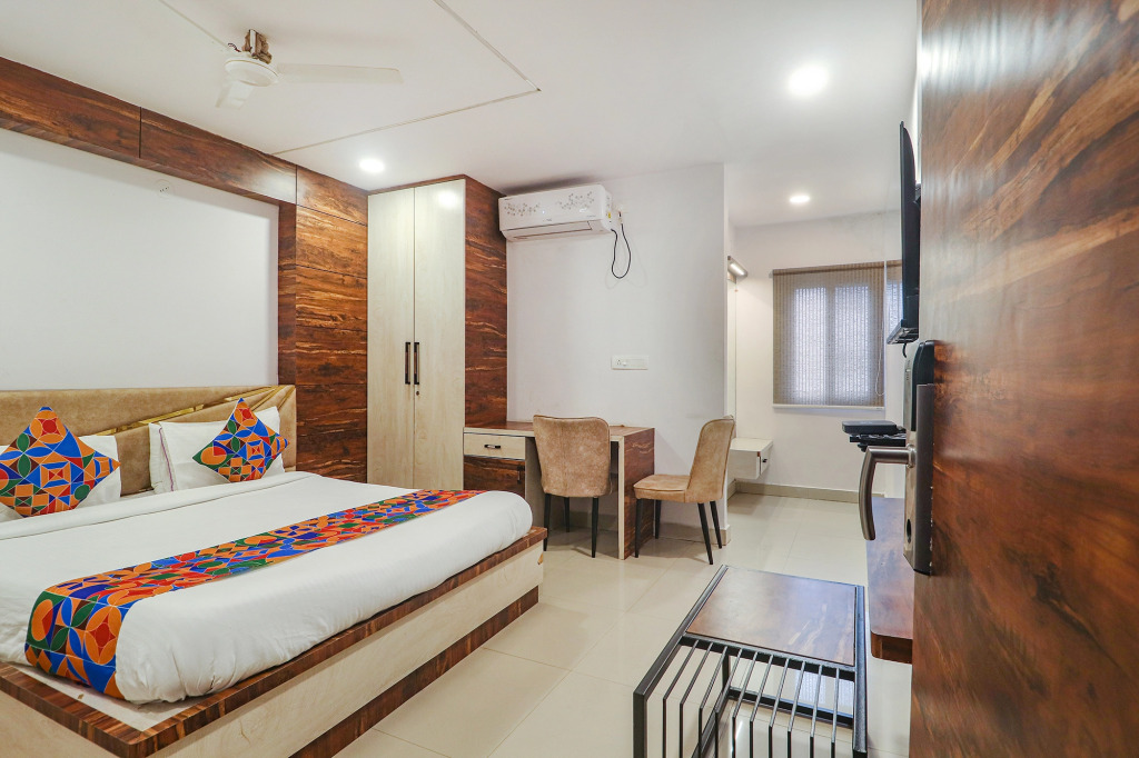 Fabhotel Double Tree