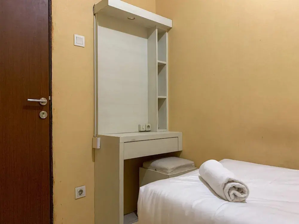 Warm And Cozy 2Br At Tifolia Apartment