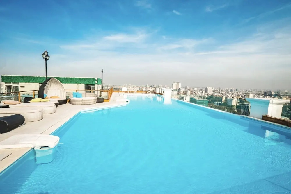 M Suites by S Home