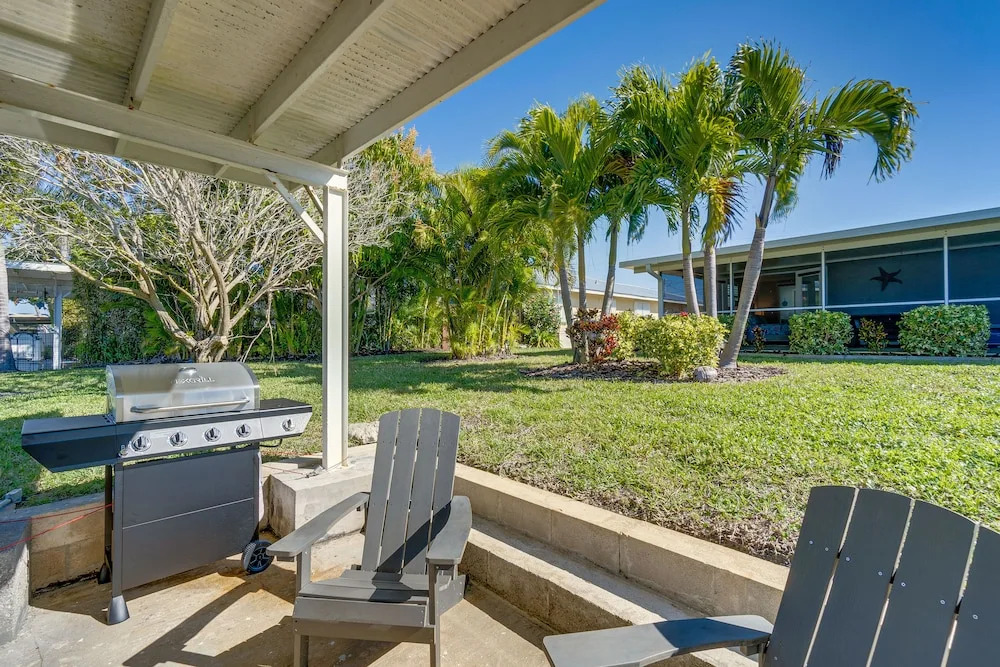 Englewood Vacation Rental ~ 2 Mi to Beach!