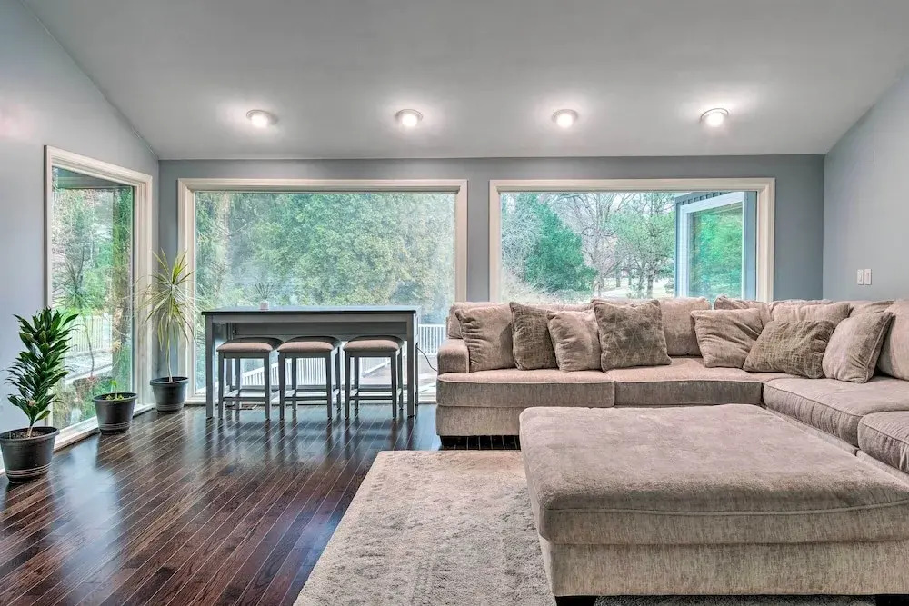 Spacious Rochester Home w/ Heated Pool & Hot Tub