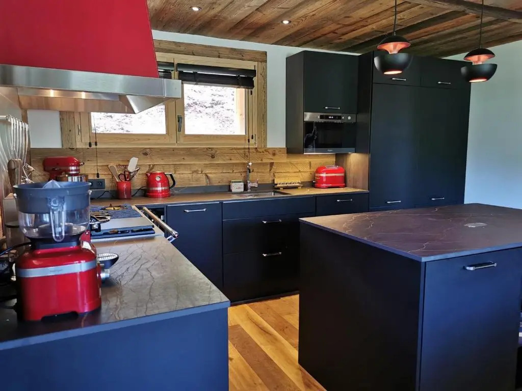 Chalet de luxe aux Gets avec jacuzzi et animaux admis, proche pistes - FR-1-598-89