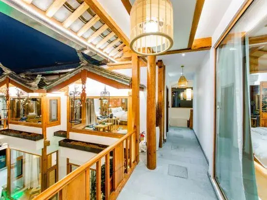LiJiang Shiningland Resort Hotel（Lijiang Old Town）