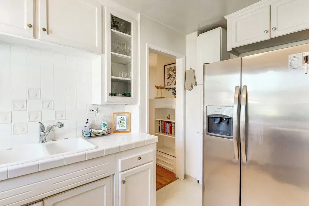 3 Mi to Universal Studios: Chic Home w/ Yard!