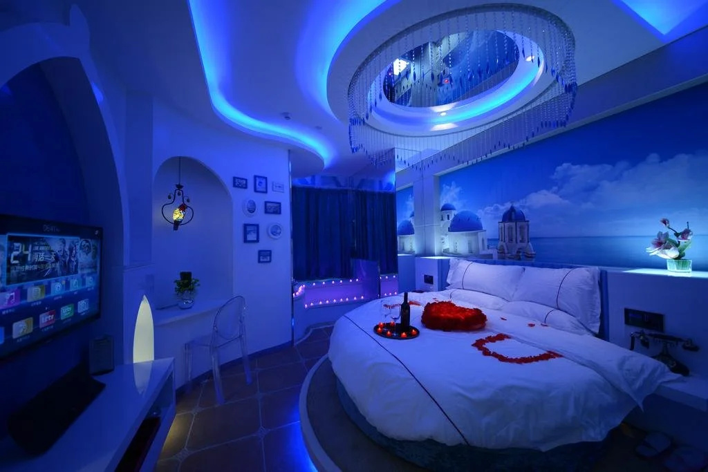Crystal Theme Hotel