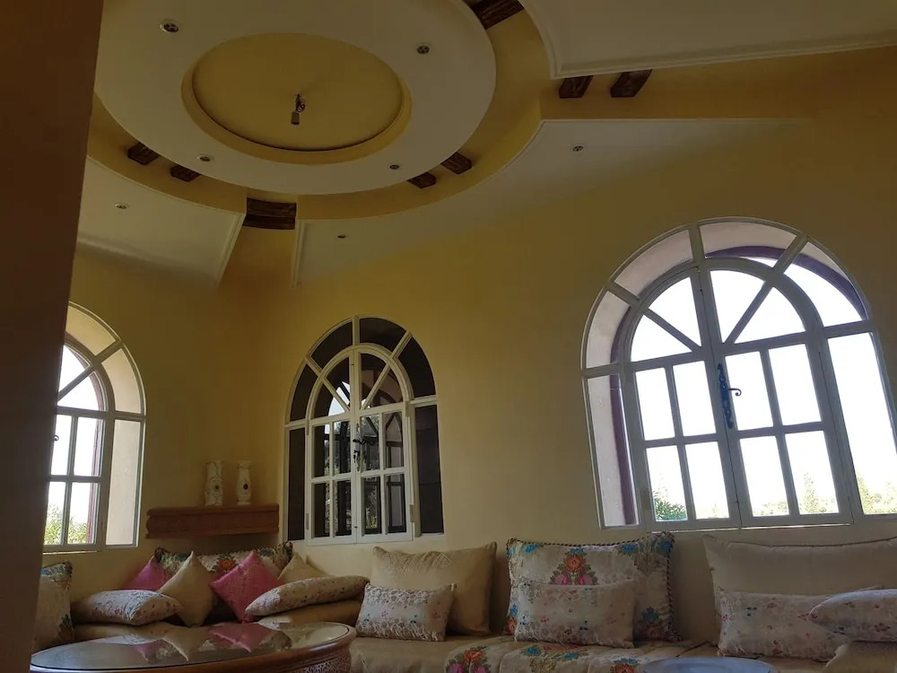 Villa Al Jaouhara - Private Pool, 1-Hectare Garden & 20 Guests