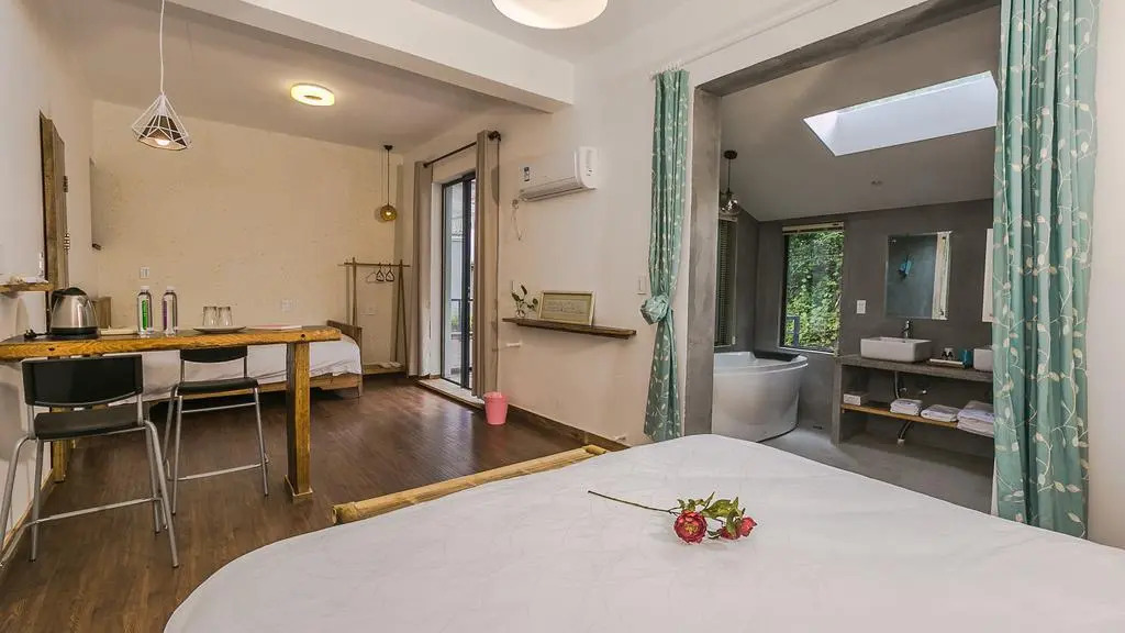 Youke Zhujia Lodge