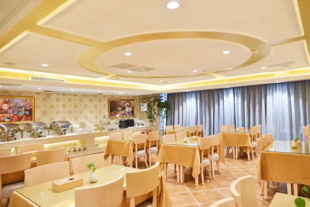 Vienna Hotel Chongqing Jiefangbei Pedestrian Street