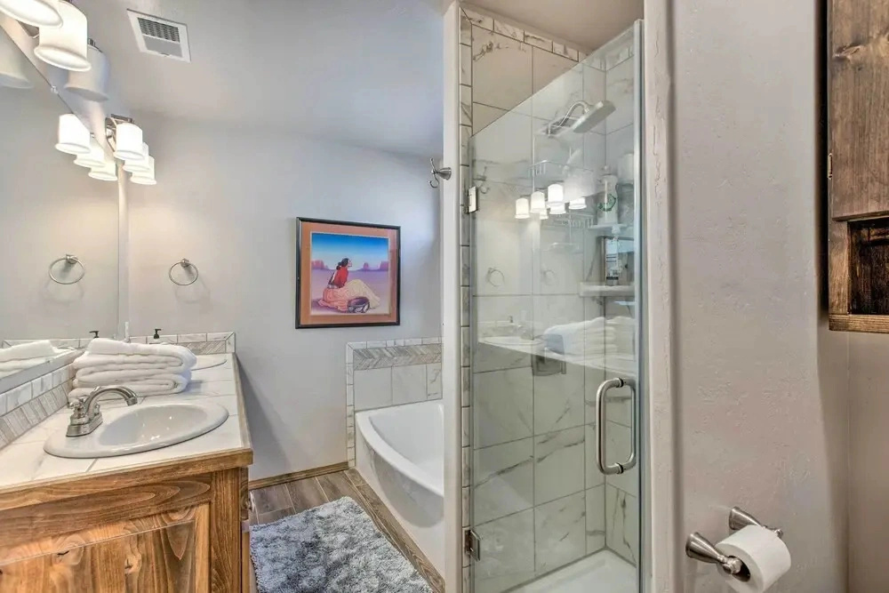 4 Units in Red River: Mtn Views, Steps to Main St