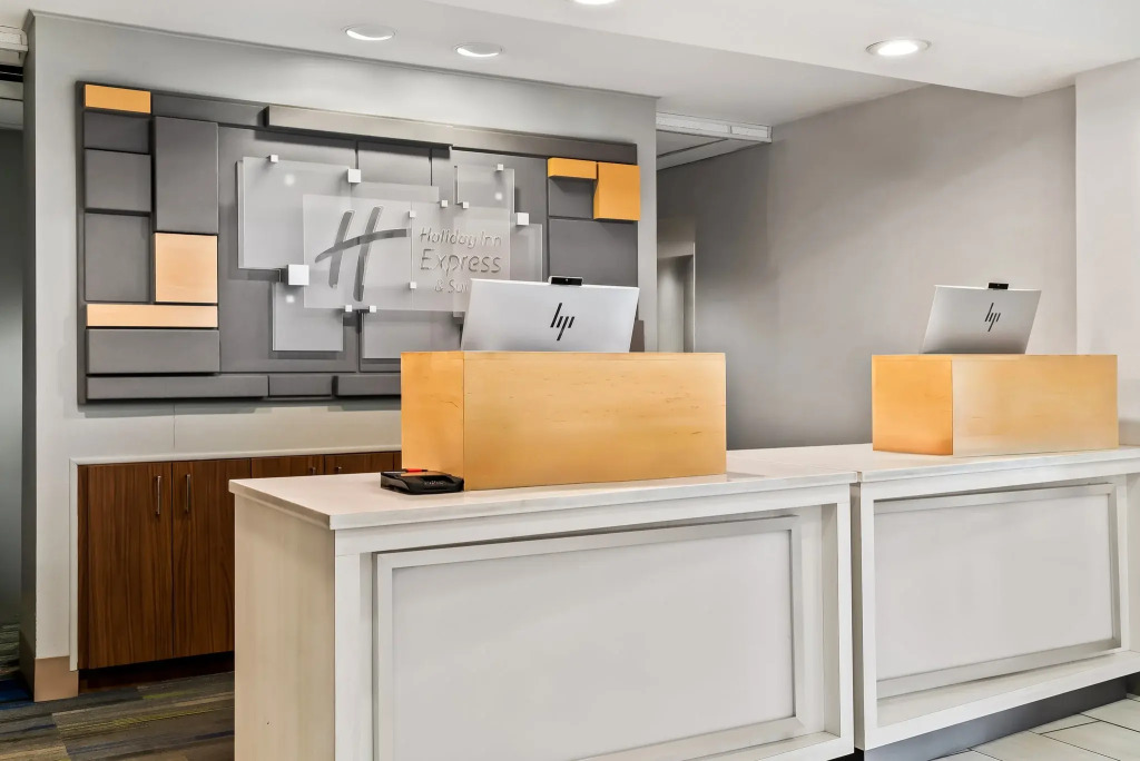Holiday Inn Express Hotel & Suites Marion by IHG