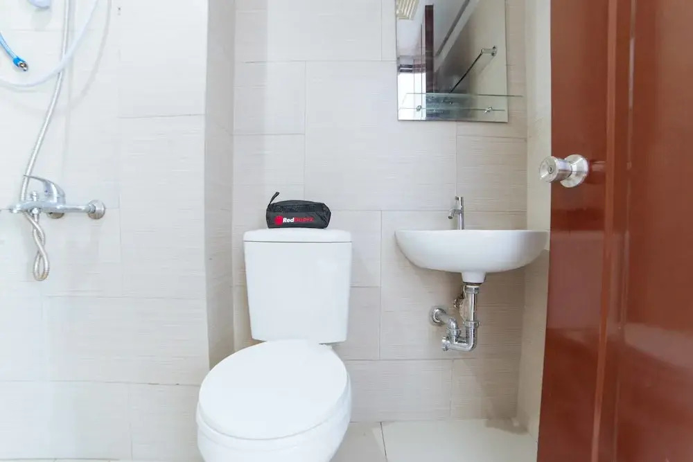 RedDoorz Premium @ Anuva Residences