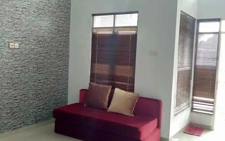 Villa Puncak Garuda E1 by and