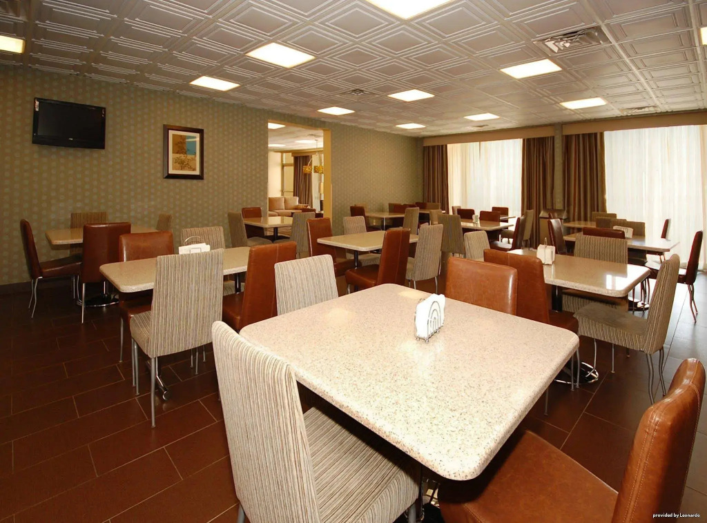 Quality Inn & Suites Charleston - Civic Center