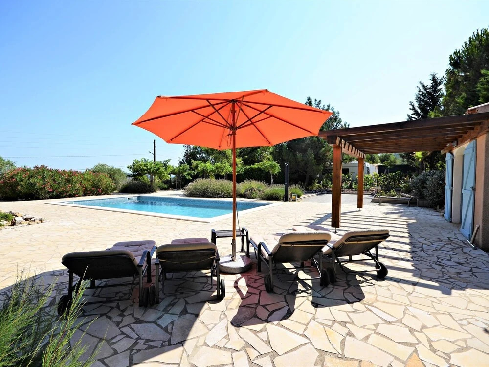 Modern Villa in Montbrun-des-Corbieres with Private Pool