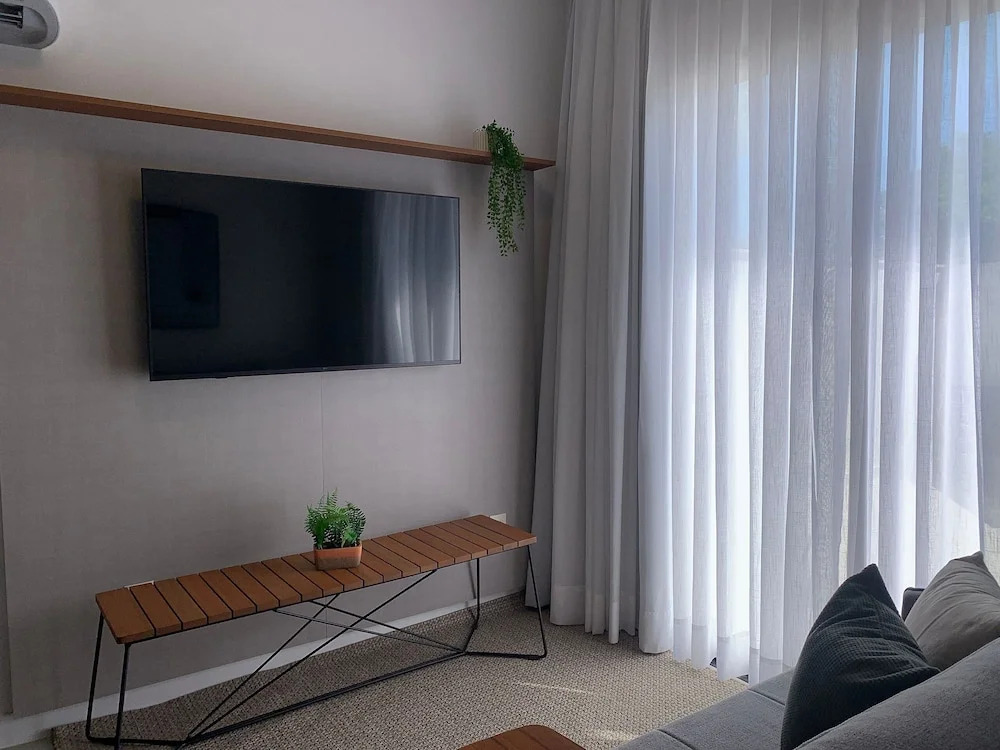 Fully Equipped Apartments 220 m From the Beach in Jurerê Rtys