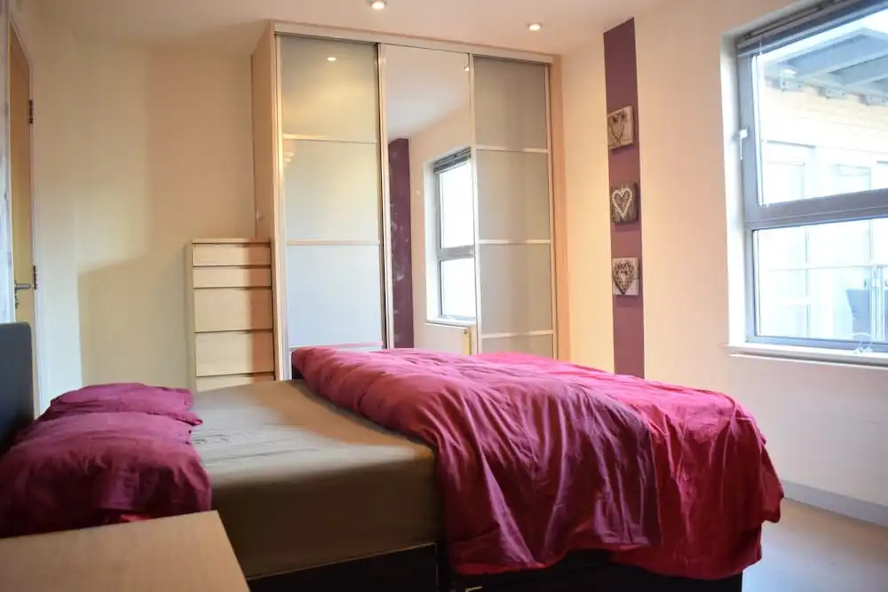 2 Bedroom Flat in North East London Sleeps 6