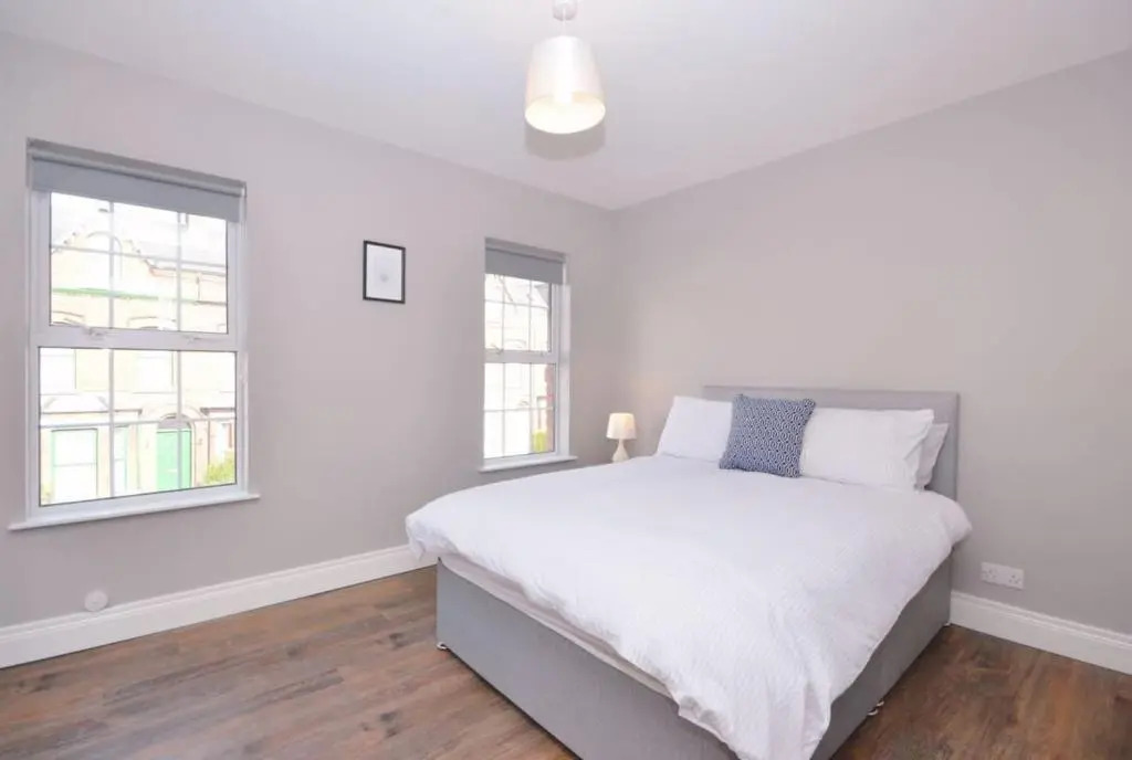 Modern Queens Quarter Townhouse 1
