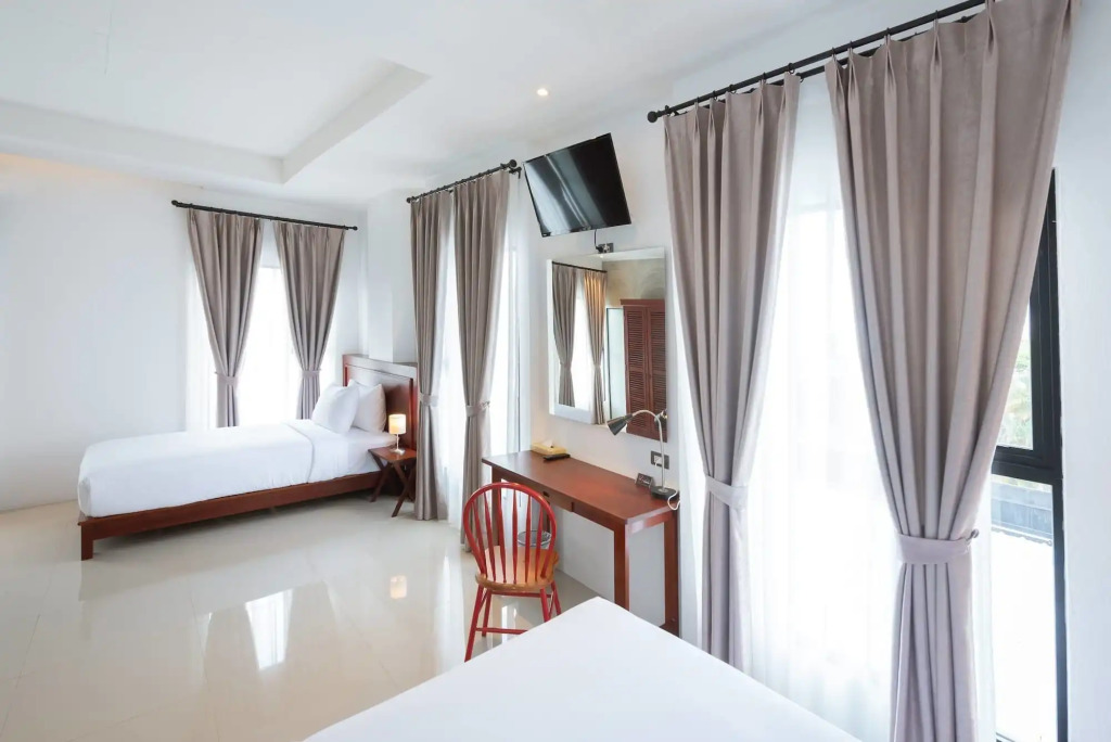 S 2 Modern Boutique Hotel