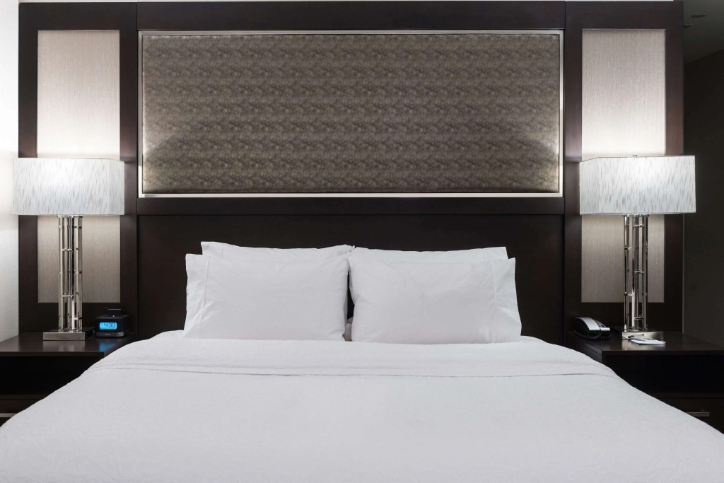 Hampton Inn & Suites-Worcester, MA