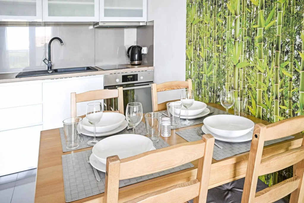 Bently Apartments - Four Oceans Seaside