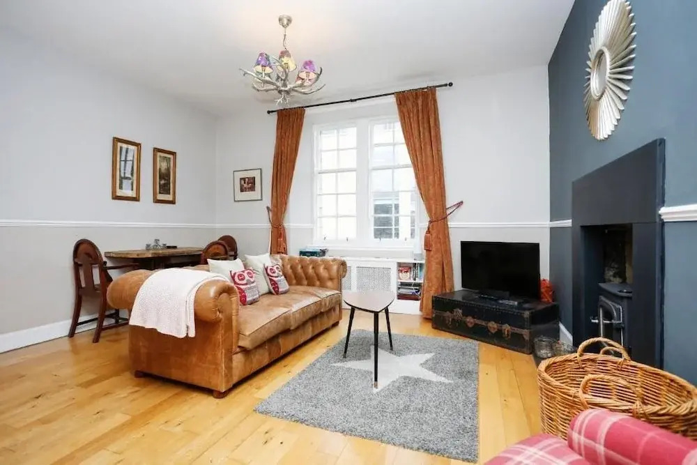 Stunning flat near Edinburgh Castle