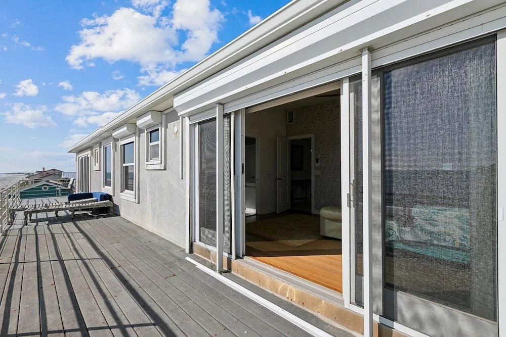 Breathtaking Beach Front House 3 Bedroom Home by RedAwning
