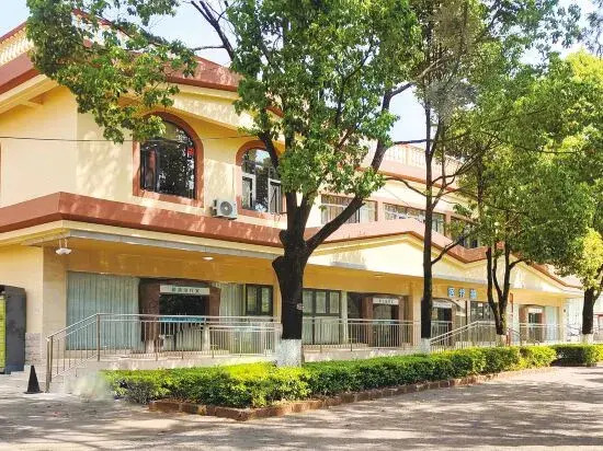 Mengshiyuan Hot Spring Resort