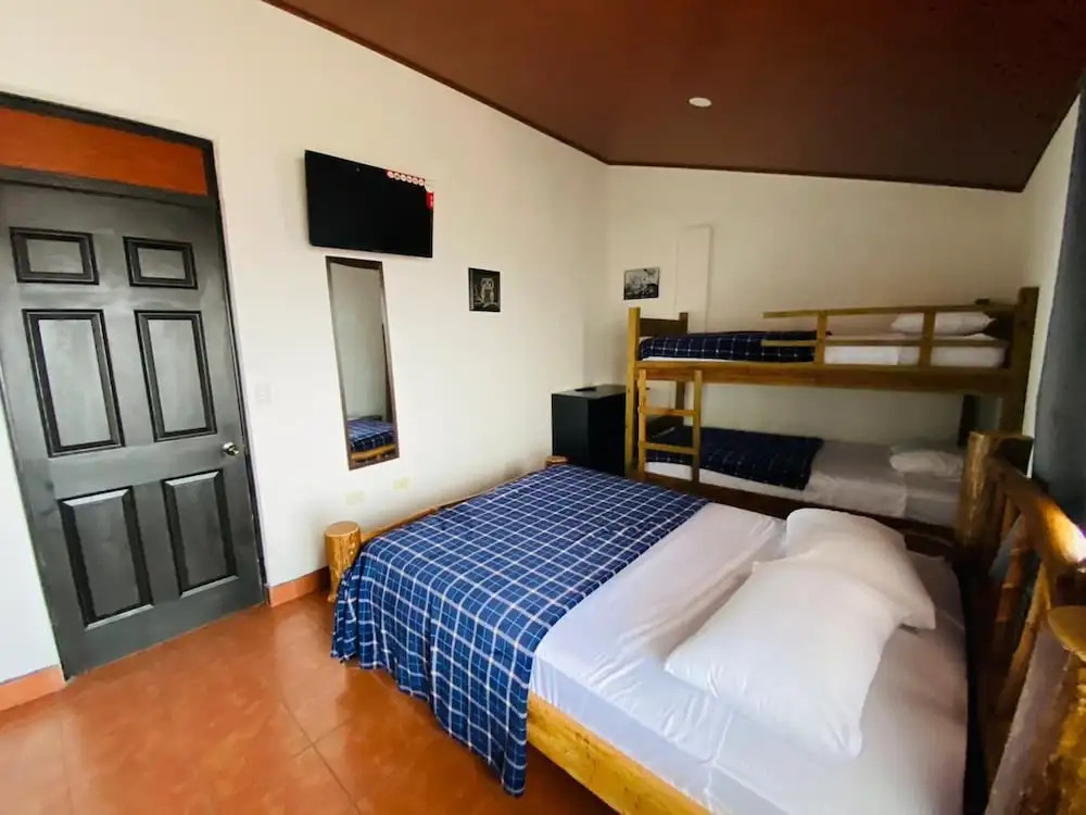 Hotel 17-52