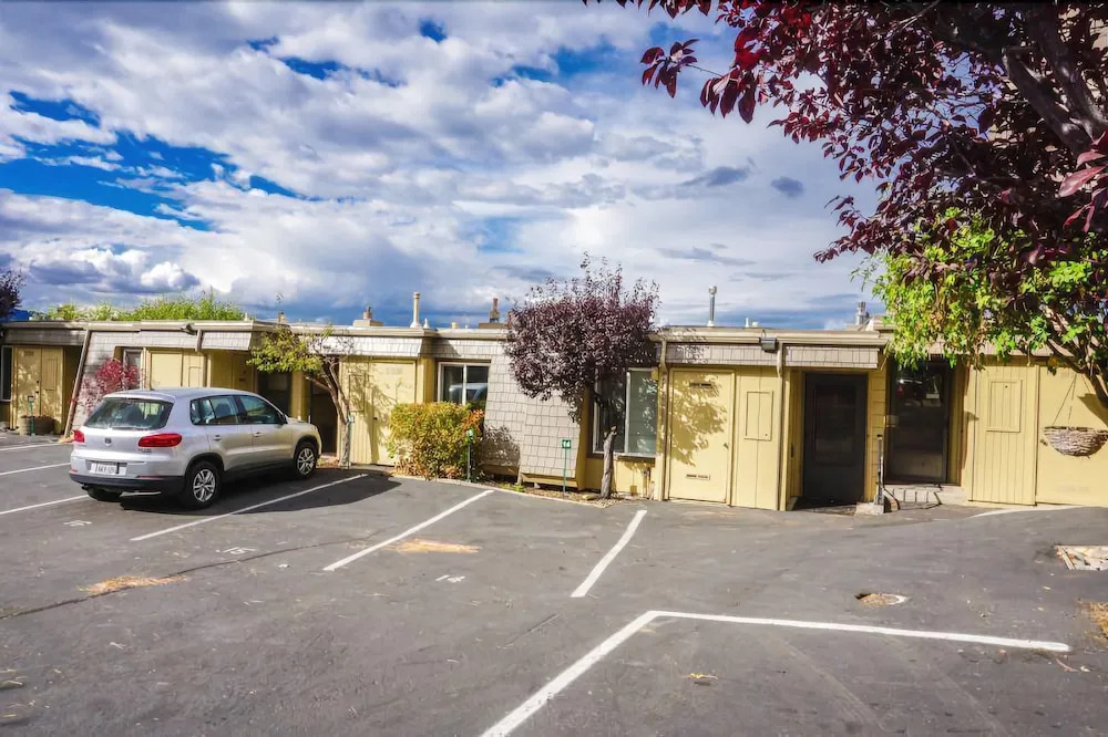 Waterfront Lakeview Ave Tahoe  Rental 2 Bedroom Condo
