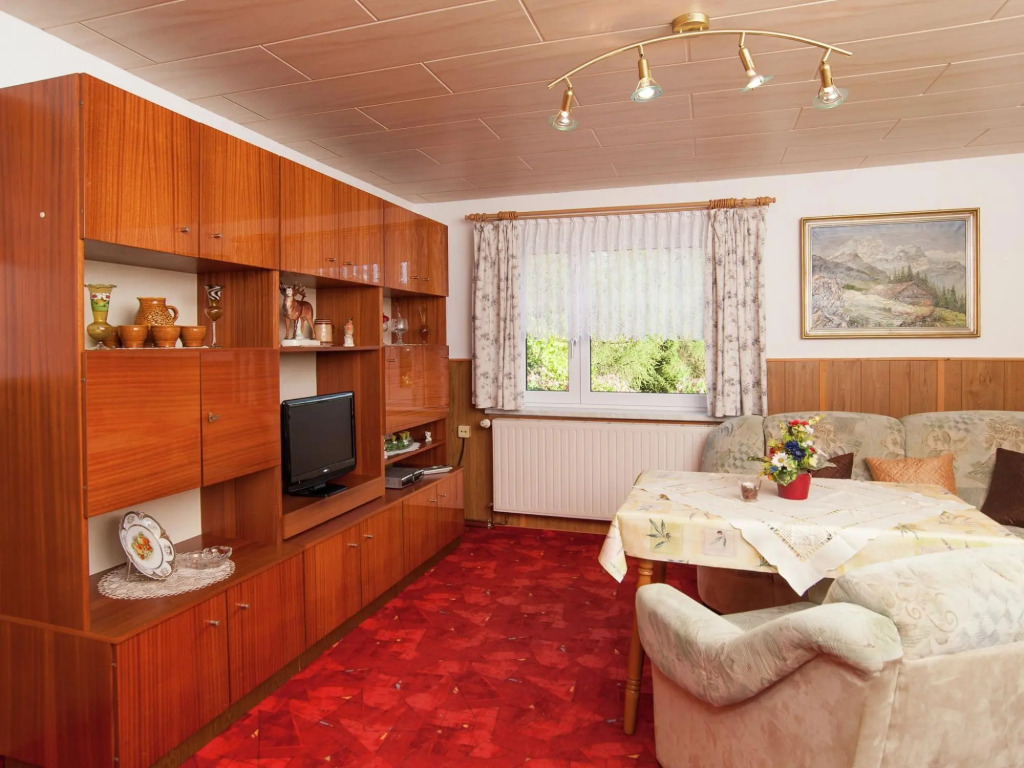 Ruhiges Ferienhaus in der Nähe von Wanderwegen