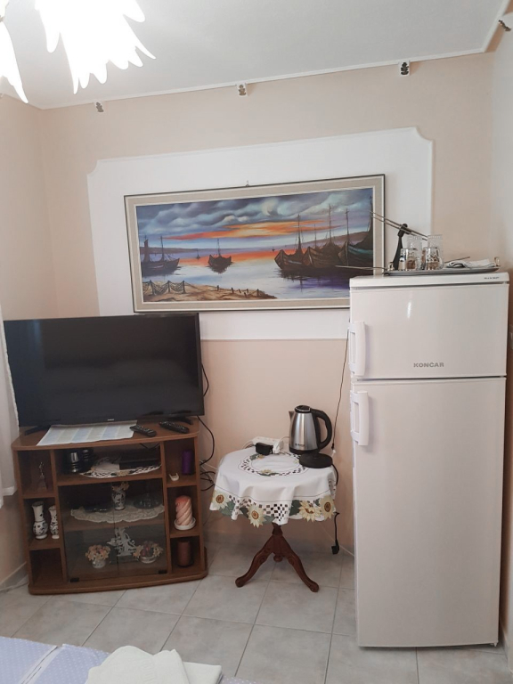 Room Makaj - 80 m from the beach : R1 Cove Basina (Jelsa), Island Hvar