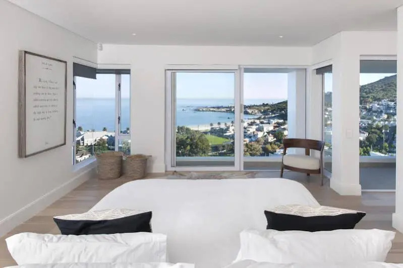 Sandpiper House: Stunning Ocean Views, Heated Pool & Large Garden