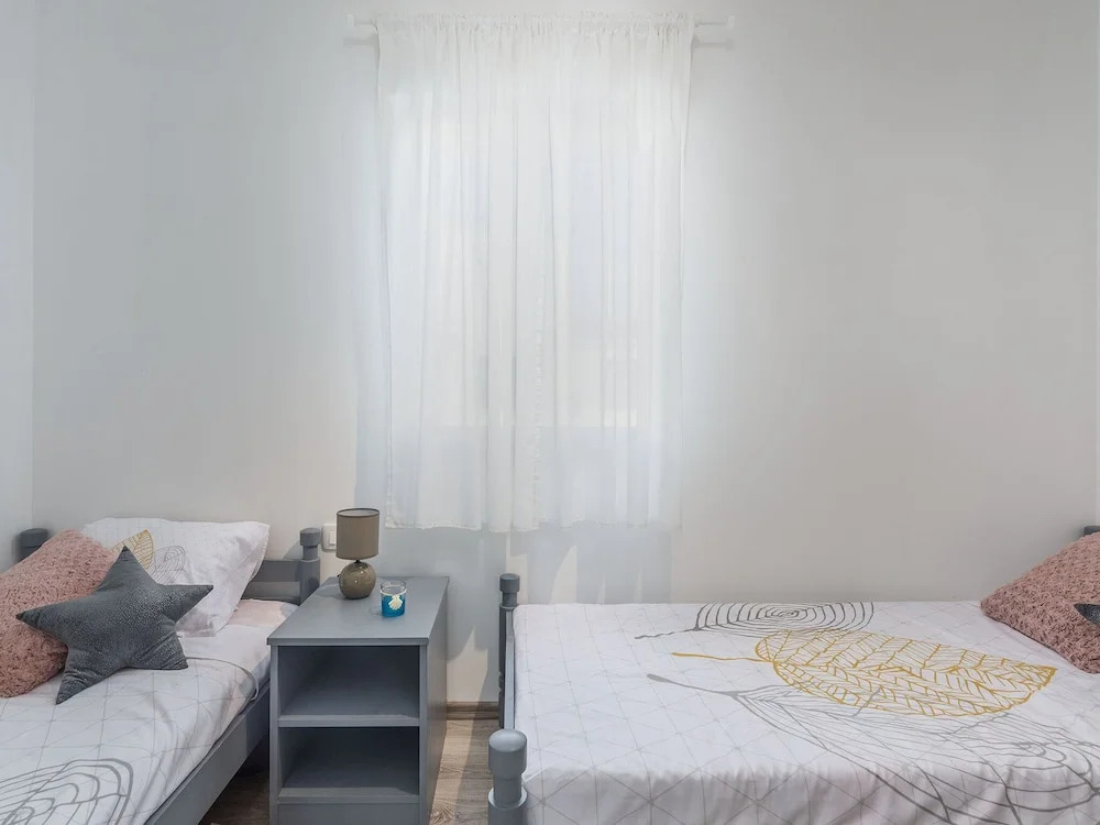 Charming Villa Frontera in Nova Vas With Private Pool for 7 People
