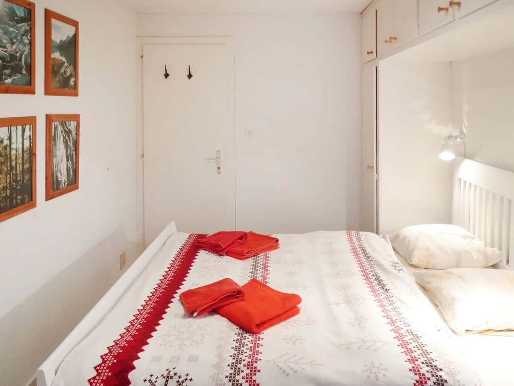 Apartment Dents Rousses E3 by Interhome