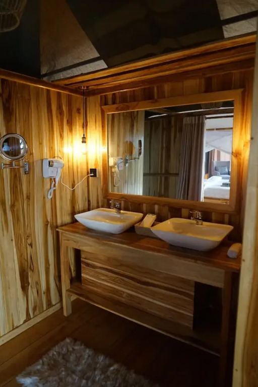 Wildlux Serengeti Camp