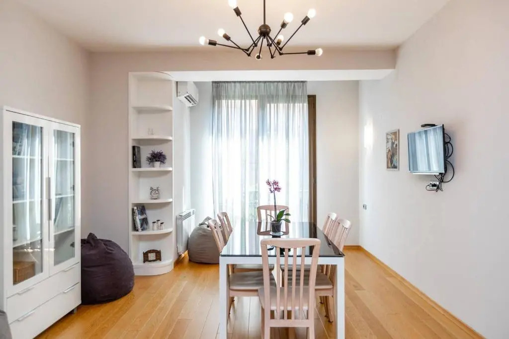 Wehost Spacious place near Rustaveli