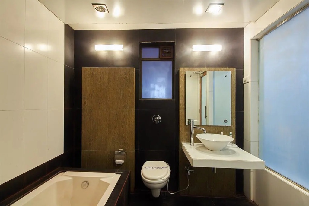 Devanshi Inn By Glitz Hotels