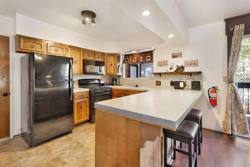 Cuddle Bear's Cabin #2075 by Big Bear Vacations