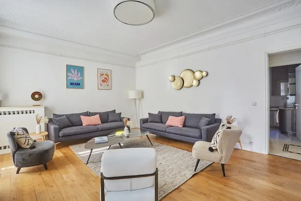 Superb Apartment Center of Paris-montmartre