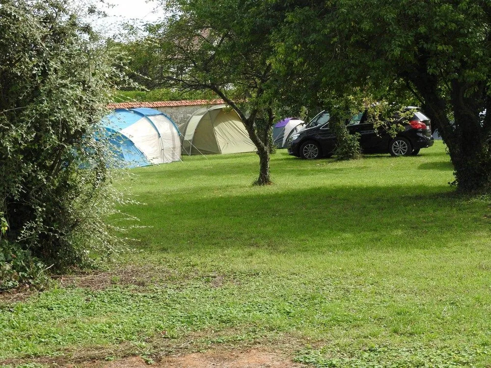 Fontaineblhostel hostel & camping near Fontainebleau
