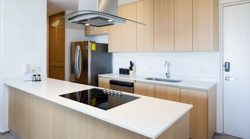 Condo Aria Ocean 411 by Kivoya
